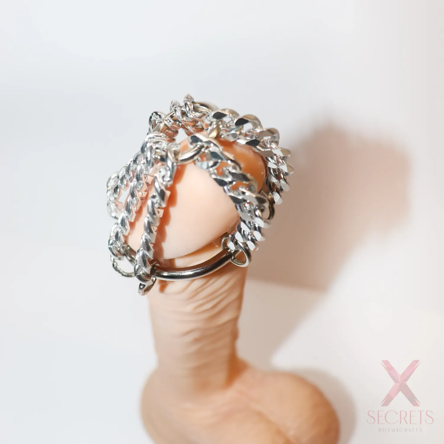 RESTRICCIÓN DE GLANDE CBT CON CADENAS RESTRICCIÓN DE GLANDE CBT CON CADENAS