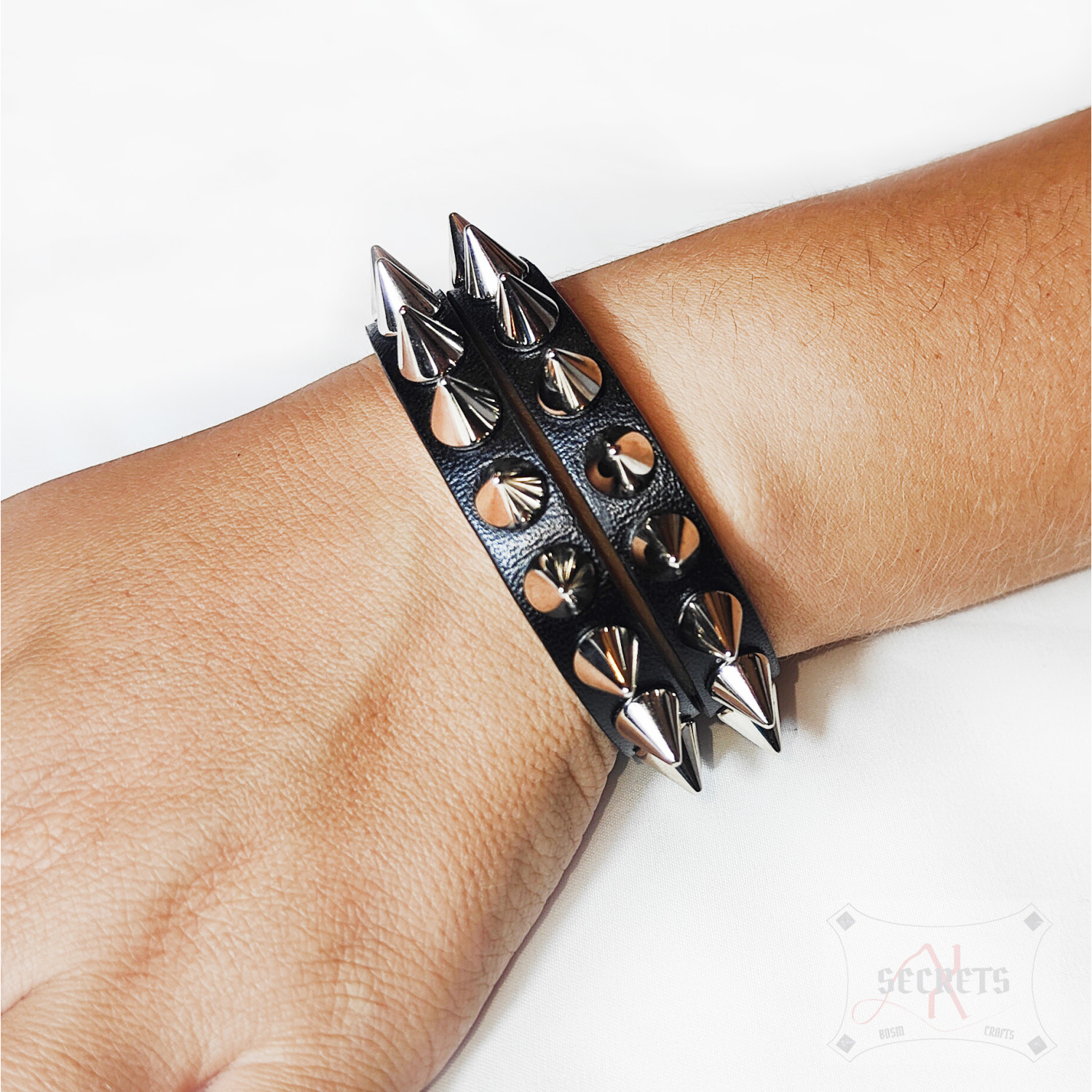 BRAZALETE TWENTY SPIKERS BRAZALETE TWENTY SPIKERS