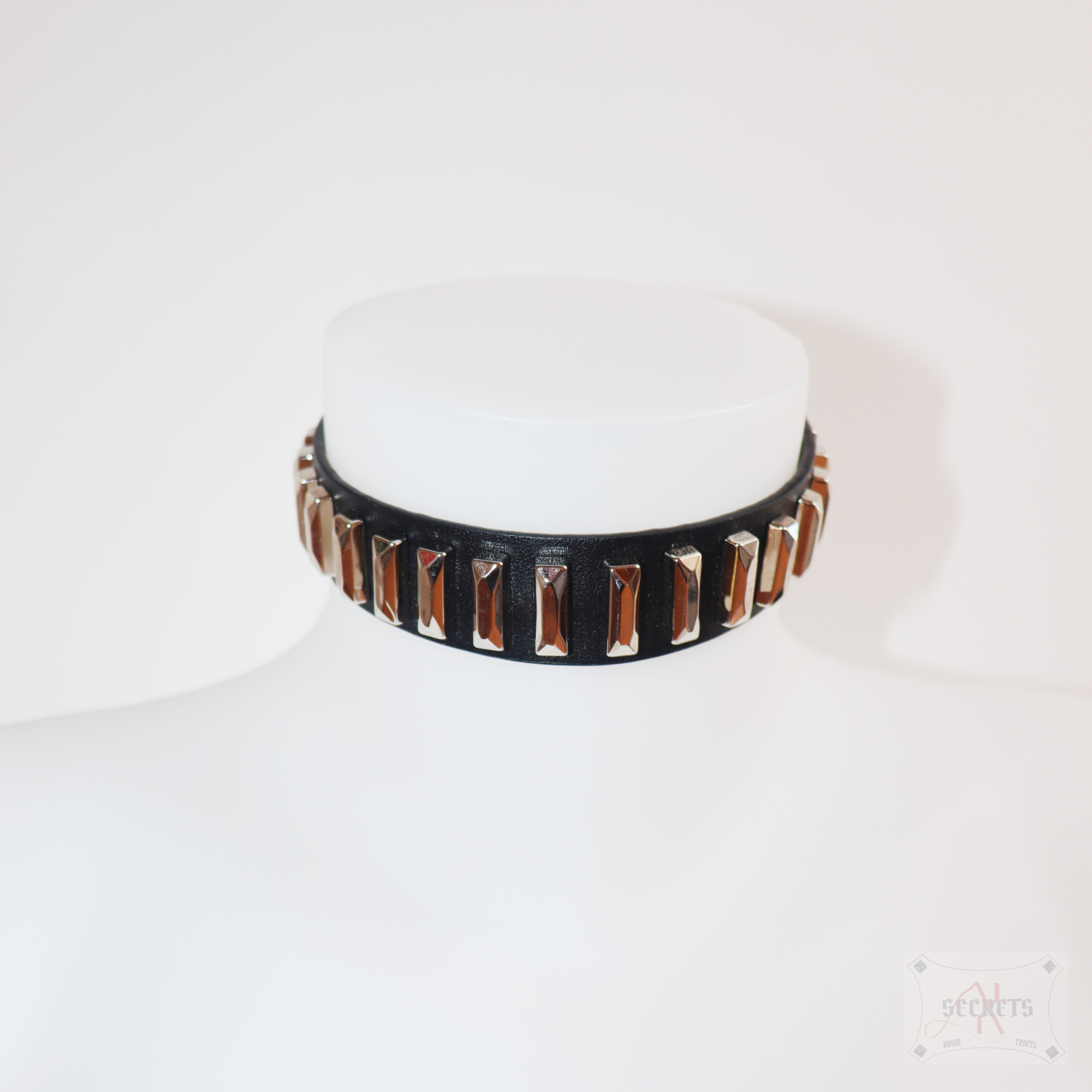 COLLAR VERTICALS