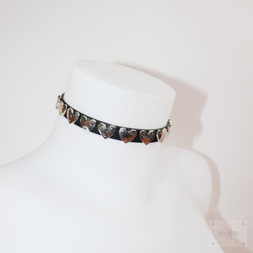 COLLAR LOVES COLLAR LOVES