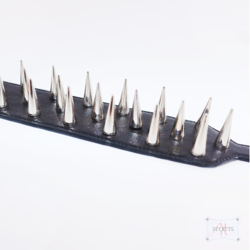 COLLAR MIGHTY HUGH SPIKES COLLAR MIGHTY HUGH SPIKES