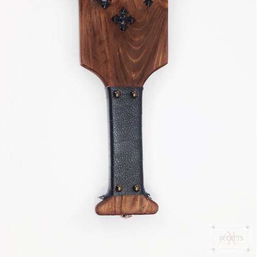 PALA DE MADERA CON CLAVOS PALA DE MADERA CON CLAVOS