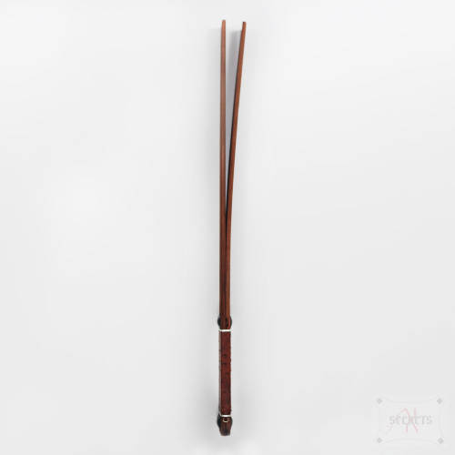 PALA 'NI TOGAI' (PIEL DE AVESTRUZ Y ACABADO MADERA EN CAOBA) PALA 'NI TOGAI' (PIEL DE AVESTRUZ Y ACABADO MADERA EN CAOBA)
