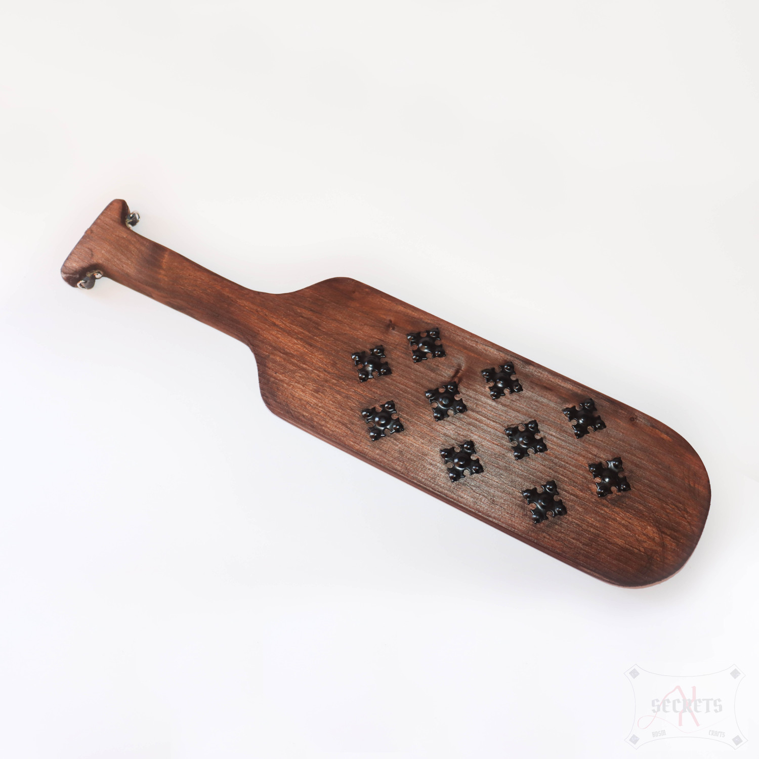 PALA DE MADERA CON CLAVOS PALA DE MADERA CON CLAVOS