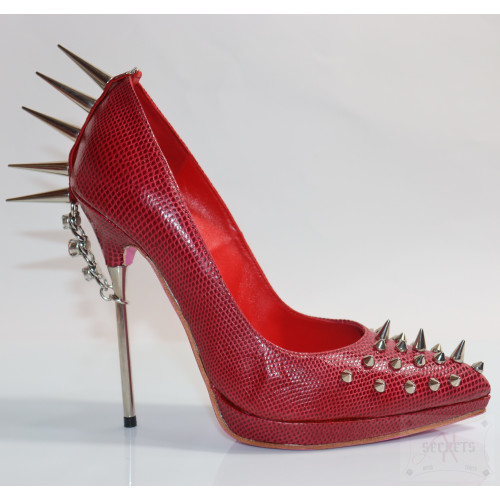 LADY FENIX IN MANHATTAN SPIKES LADY FENIX IN MANHATTAN SPIKES