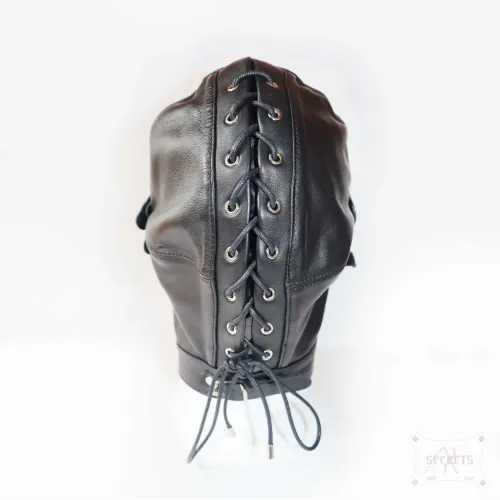 Máscara BDSM en Cuero Negro con Antifaz y Cierre Encorsetado Máscara BDSM en Cuero Negro con Antifaz y Cierre Encorsetado