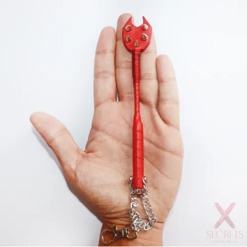 Llavero de Cuero con Mini Fusta 'Devil' Llavero de Cuero con Mini Fusta 'Devil'