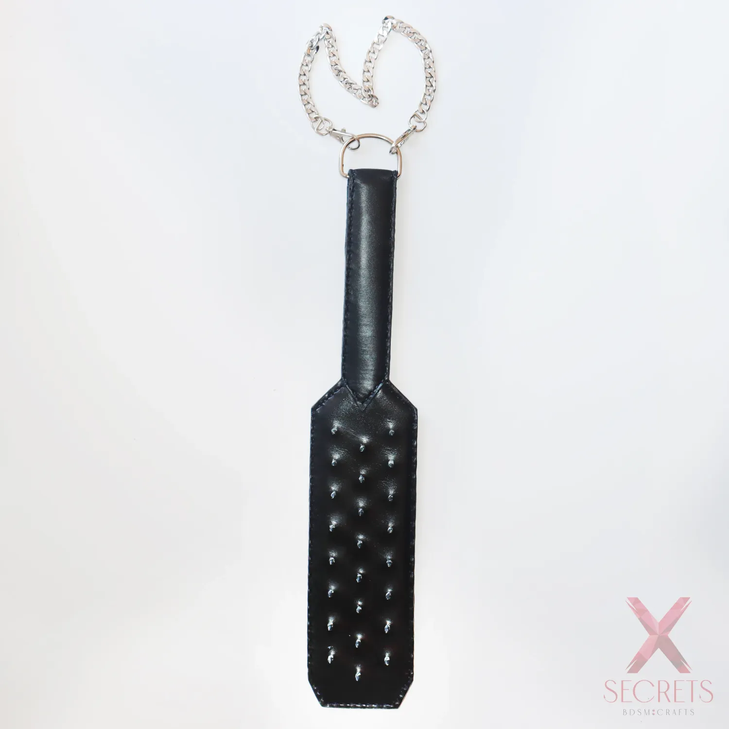 PALA DE SPANKING BDSM EN CUERO CON PINCHOS (Costura Artesanal)