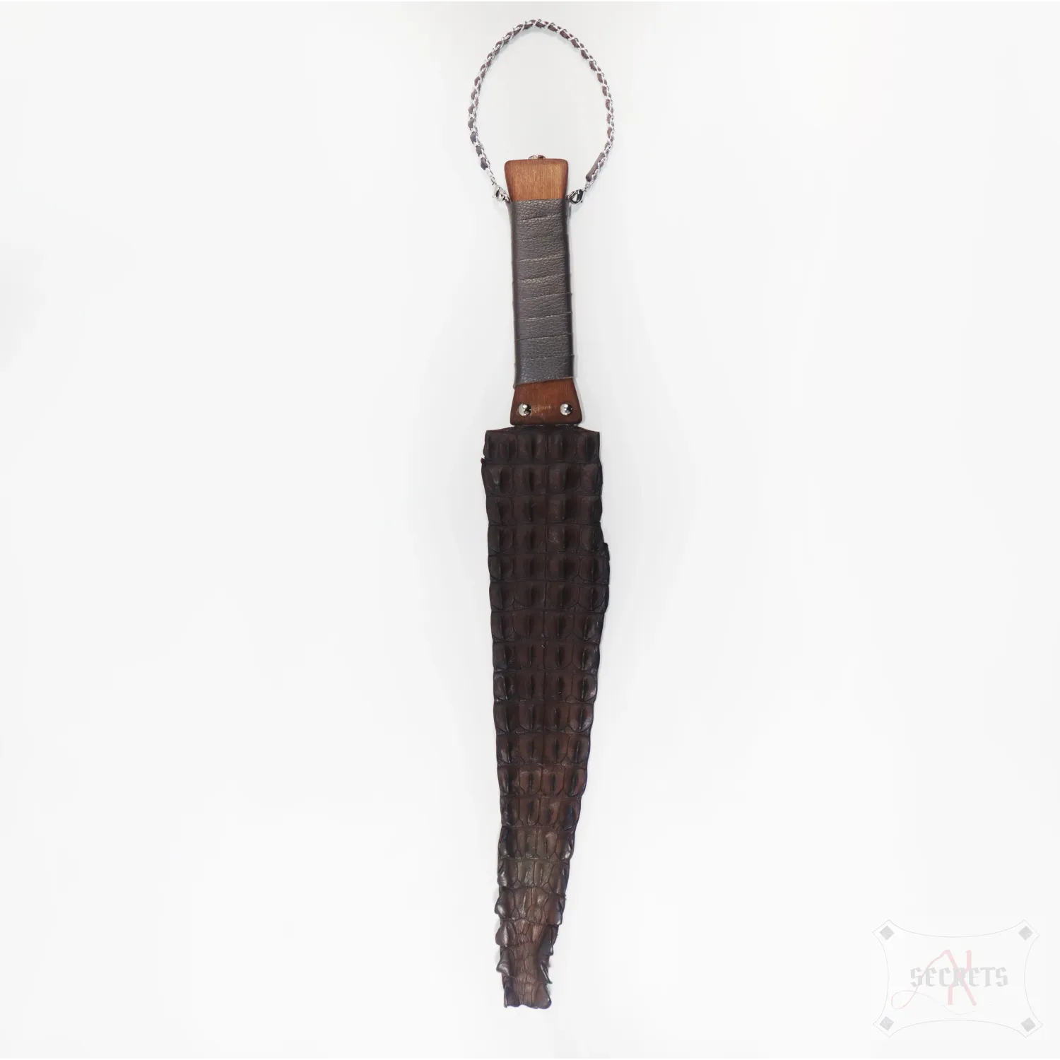 Pala BDSM 'Miss Eva' – Auténtica Cola de Cocodrilo y Madera de Nogal