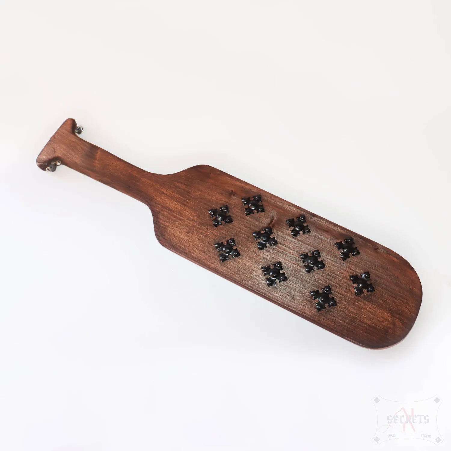 Pala Spanking Madera  y Clavos 'Nogal'