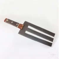 Pala BDSM 'Tridente Clásica' – Cuero Marrón Chocolate Pala BDSM 'Tridente Clásica' – Cuero Marrón Chocolate