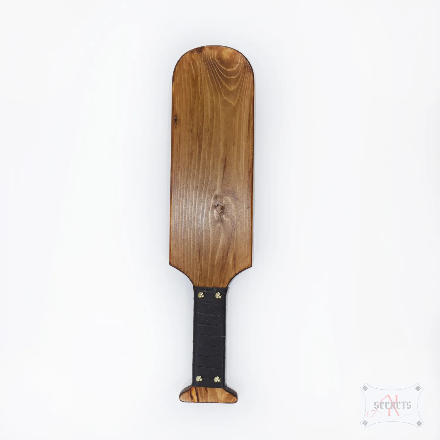 Pala de Spanking Larga en Acabado Nogal con Empuñadura de Cuero Pala de Spanking Larga en Acabado Nogal con Empuñadura de Cuero