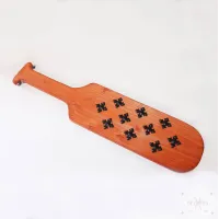 Pala Spanking Madera Maciza con clavos 'Sapeli' Pala Spanking Madera Maciza con clavos 'Sapeli'