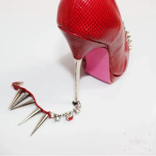 Zapatos de Tacón 'Lady Fénix Manhattan Spikes': Piel Exótica y Agresividad Modular 2 en 1 Zapatos de Tacón 'Lady Fénix Manhattan Spikes': Piel Exótica y Agresividad Modular 2 en 1