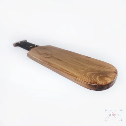 Pala de Spanking Larga en Acabado Nogal con Empuñadura de Cuero Pala de Spanking Larga en Acabado Nogal con Empuñadura de Cuero