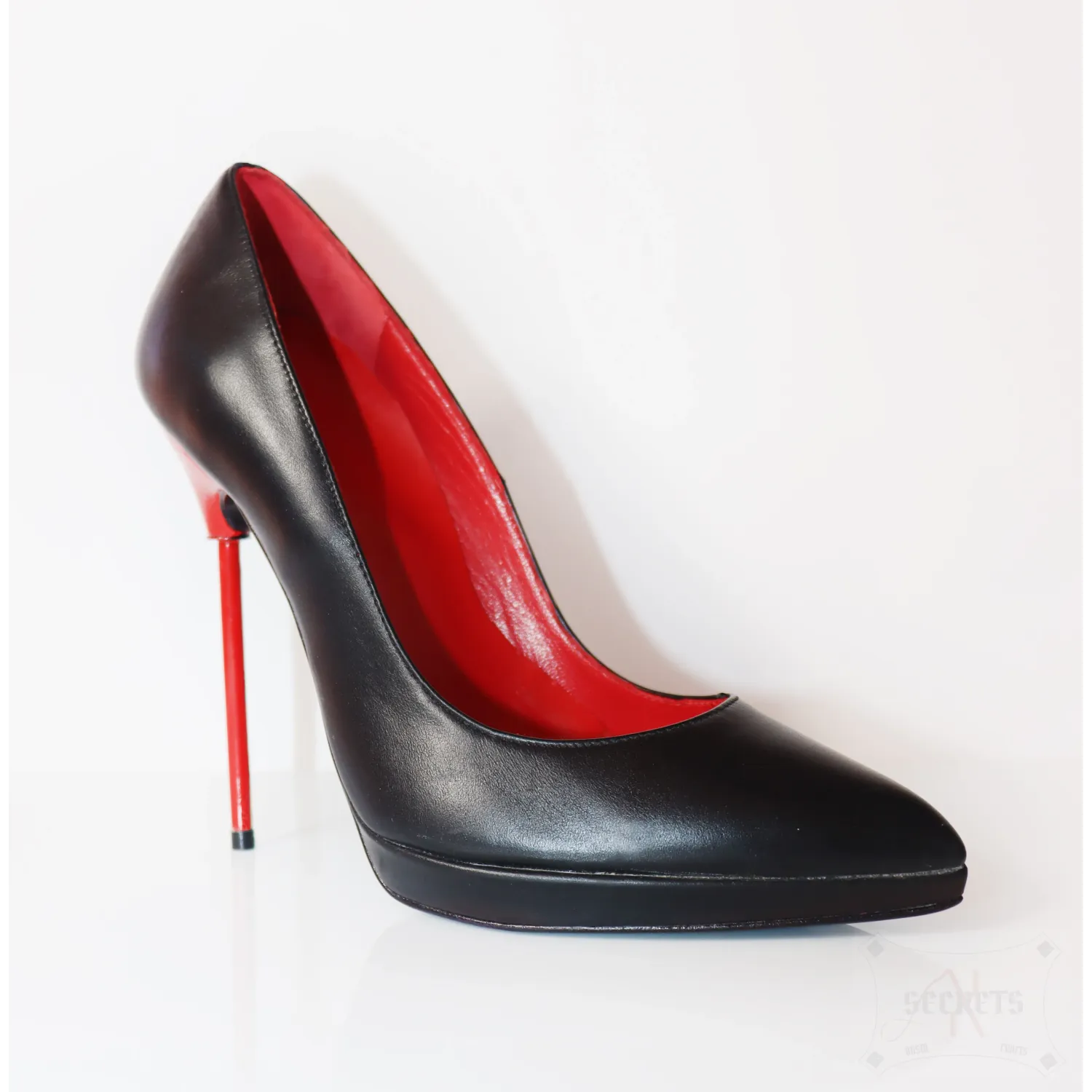 Zapatos de Tacón y Plataforma 'Lady Fénix': El Pedestal de la Alta Dominación